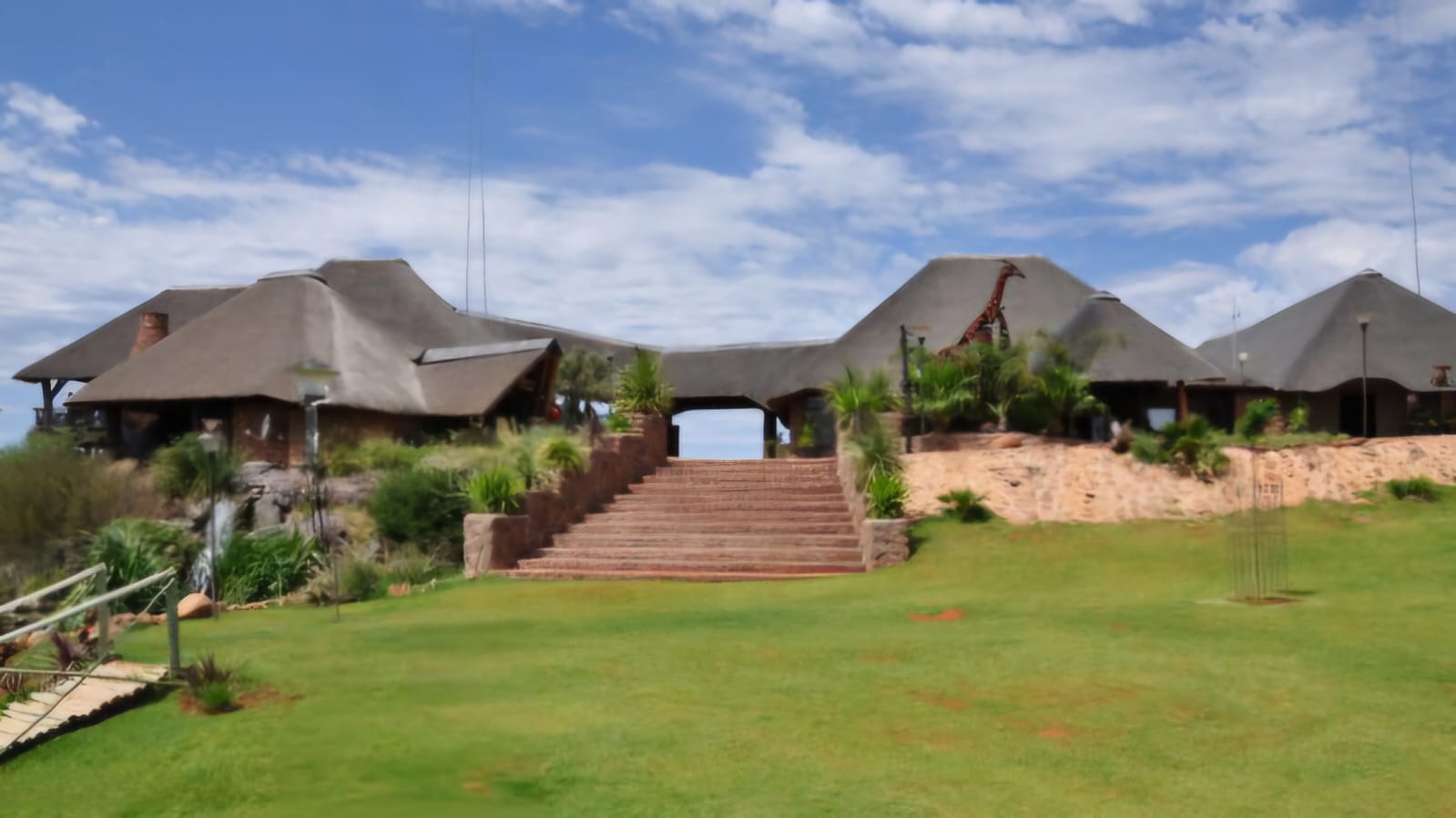 FARM AND PRIVATE GAME RESERVE INCLUDING MINING RIGHTS AND 29 HA REGISTERED WATERRIGHTS FOR SALE ON THE VAAL RIVER