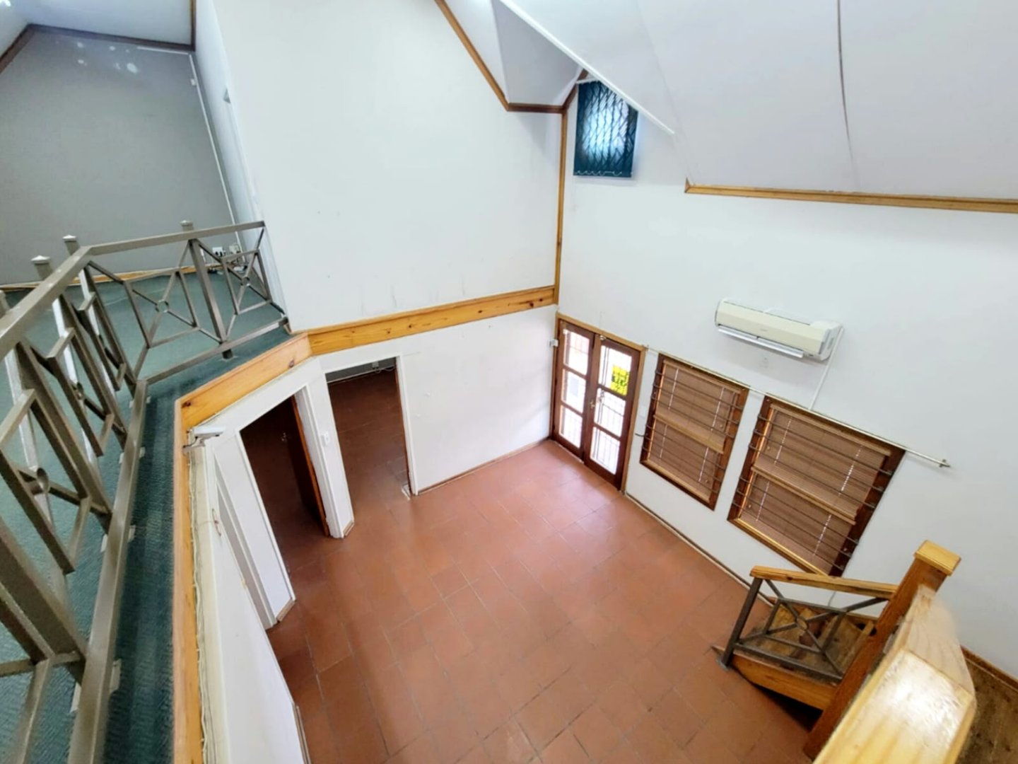 Double-Storey Office Property in Kroonstad Central with 4 Aircon Offices, Garage and Inverter photo 4