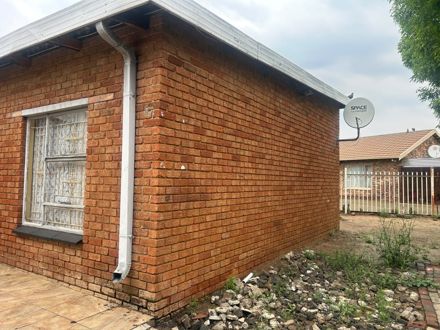 3 Bedroom House For Sale Bloemanda photo 2
