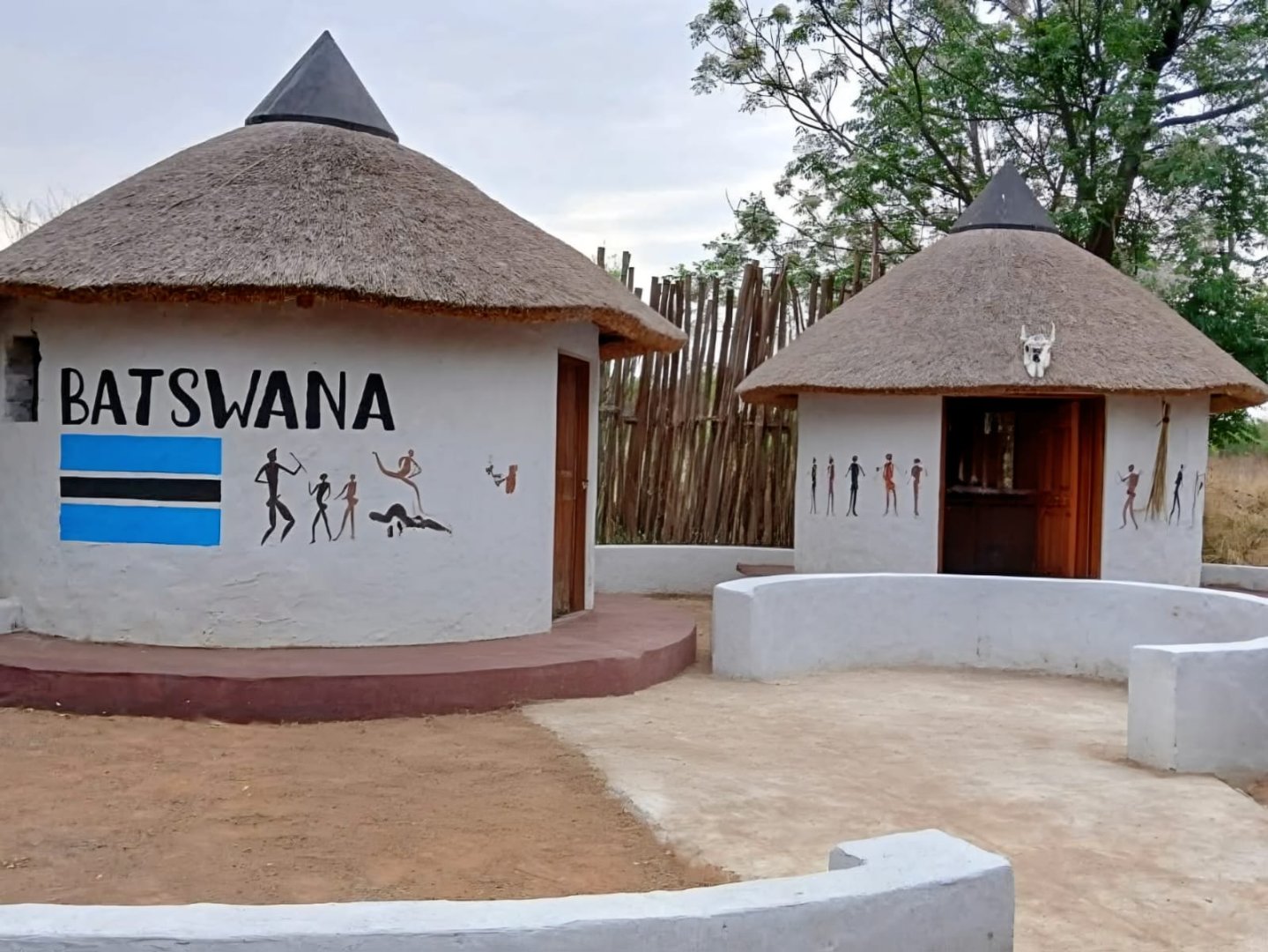 Established lodge and cultural village in Gauteng's only Big 5 Game Reserve photo 3
