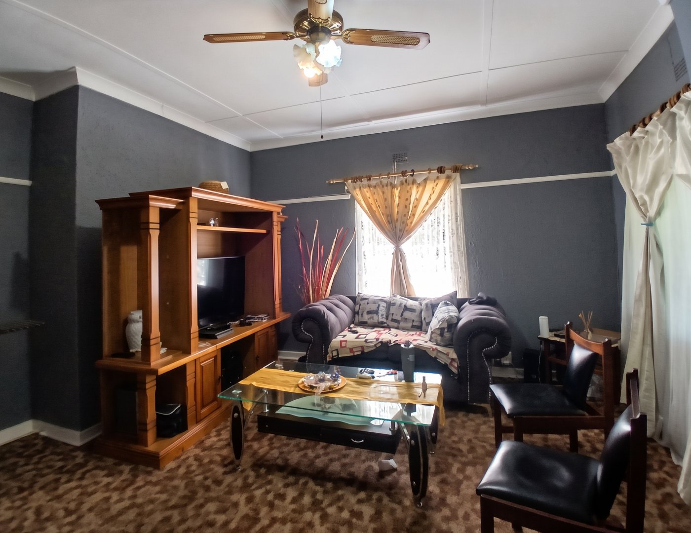 3 Bed House in Noordhoek, Bloemfontein with 1 Bed Flatlet and Double Carport photo 5