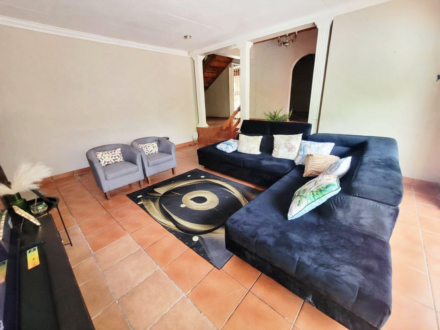 5 Bed Family Home in Suidrand, Kroonstad with 3 En-Suites, Pool and Covered Braai Patio photo 5