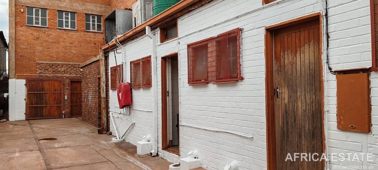 Commercial Building for sale in Postmasburg photo 4